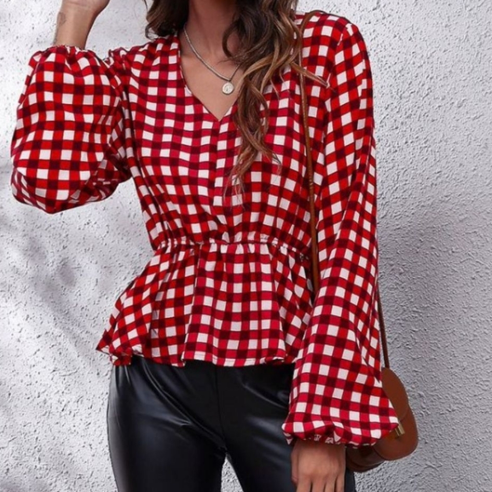 Stylish Plaid Long Sleeve Blouse with Ruched Detailing